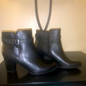 Laura Ashley ankle boots, size 8.5